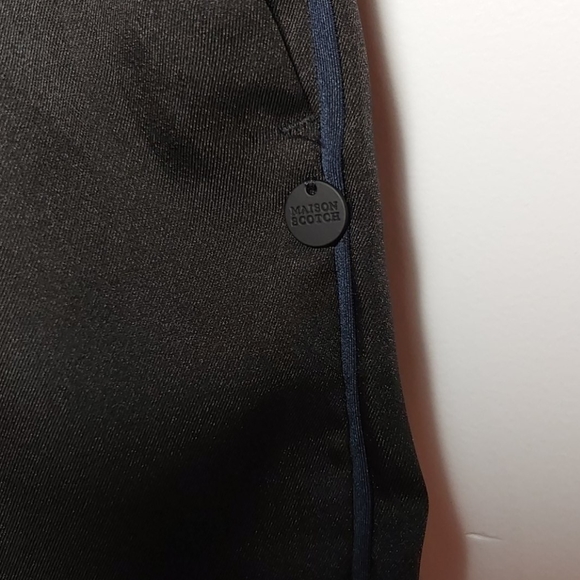 BNWT Scotch & soda black high waisted shorts - Picture 2 of 4